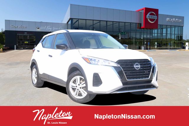 White (Fresh Powder) 2022 Nissan Kicks S FWD SUV / Crossover Front-Wheel Drive Continuously Variable Transmission