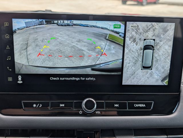 Used 2025 Black Mitsubishi SE image 20