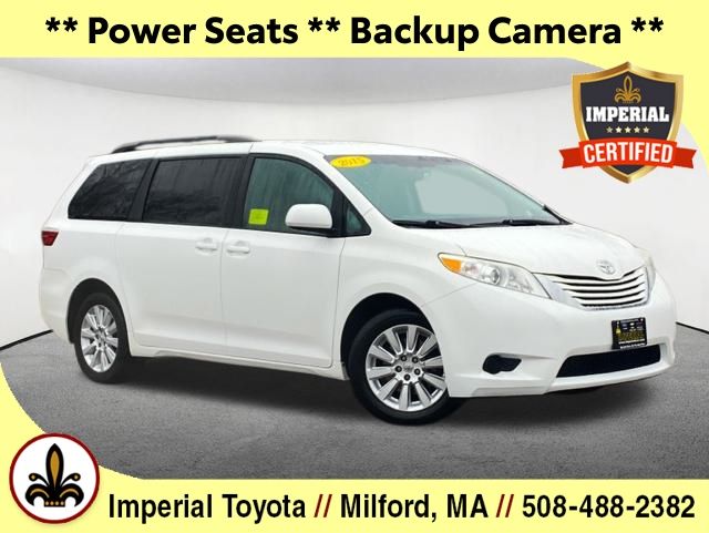 2015 Toyota Sienna LE 1