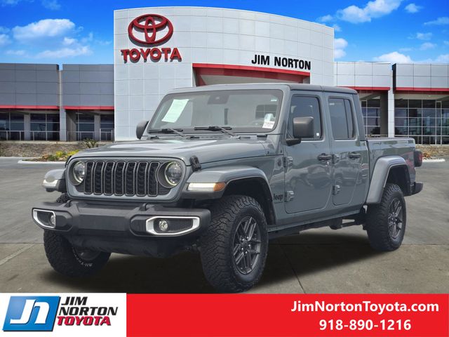 Used 2024 Jeep Gladiator Truck