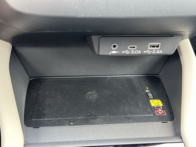 Used 2025 White Subaru Limited image 21