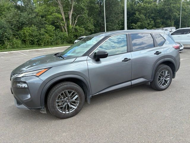 Used 2023 Gray Nissan S image 2