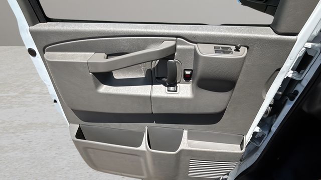 Used 2025 White GMC Work Van image 20