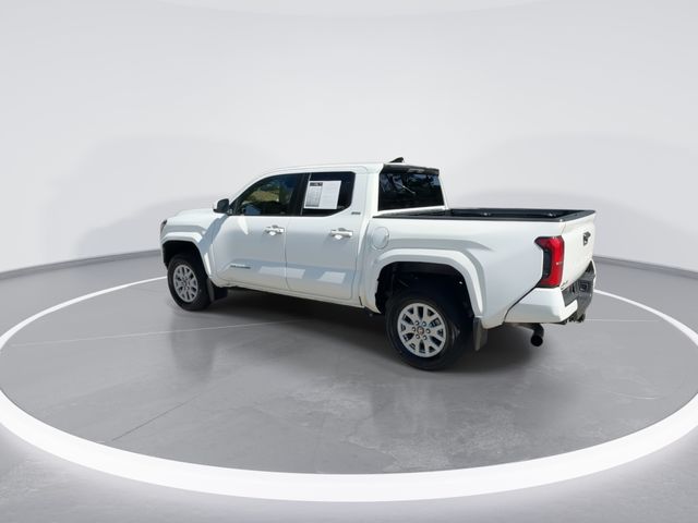 Used 2025 White Toyota SR5 image 6