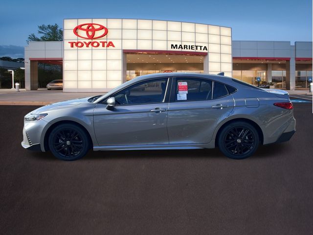 2025 Toyota Camry SE 4