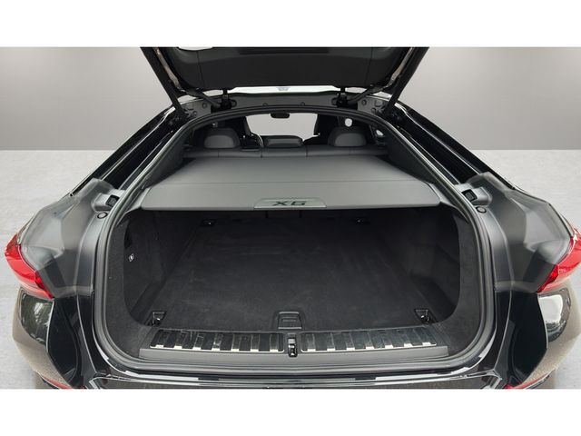 Used 2024 Black BMW xDrive40i image 30