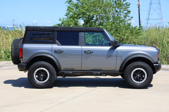 2022 Ford Bronco Black Diamond Gray at Ultimate Motorsports