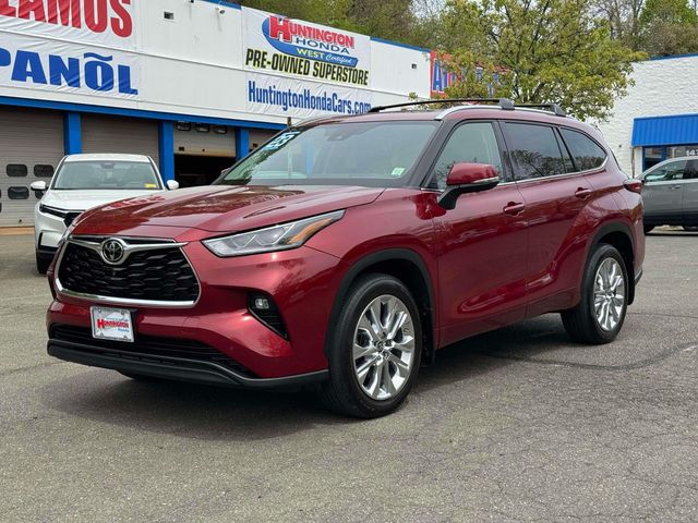 used 2023 Toyota Highlander car, priced at $43,268