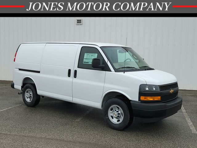 Summit White 2026 Chevrolet Express Cargo Van Rear-Wheel Drive
