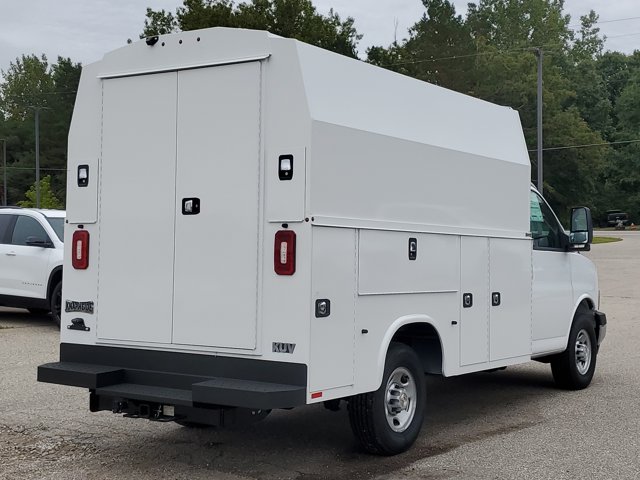 New 2026 Chevrolet Express 3500 - photo 2