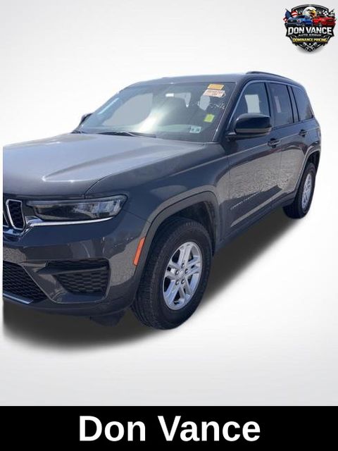 Baltic Gray Metallic Clearcoat 2023 Jeep Grand Cherokee Laredo 4WD SUV / Crossover Four-Wheel Drive 8-Speed Automatic