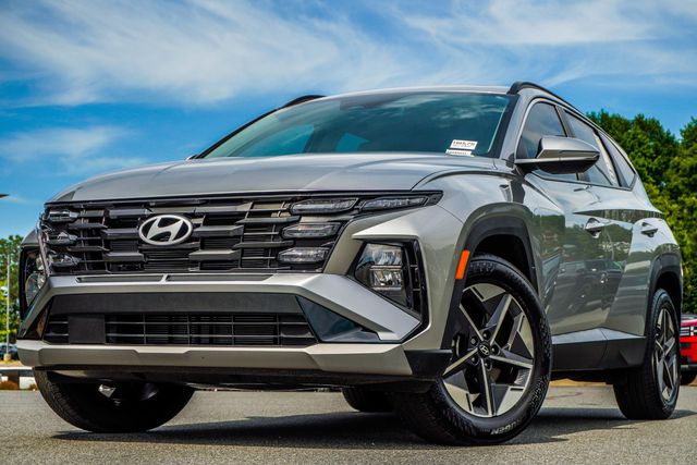 Shimmering Silver 2025 Hyundai Tucson SUV / Crossover All-Wheel Drive 8-Speed Automatic
