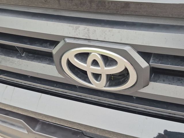 2024 Toyota Tacoma #9
