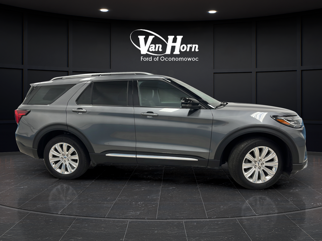 Used 2025 Carbonized Gray Metallic Ford Platinum image 8