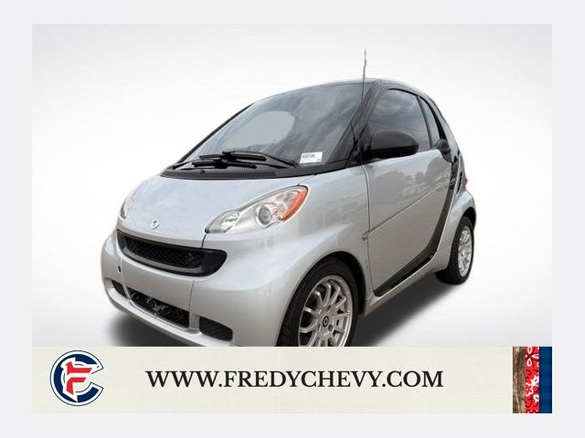 Silver 2011 smart fortwo Hatchback Rear-Wheel Drive 5-Speed Automatic