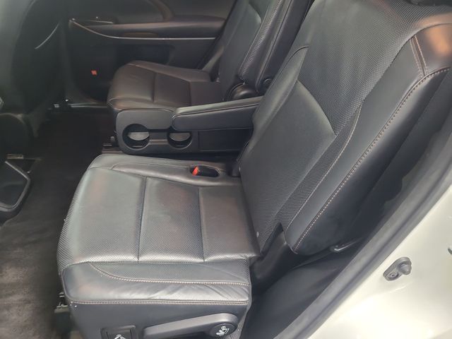 2016 – Toyota – Highlander