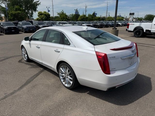2017 Crystal White Tricoat Cadillac XTS Platinum AWD Sedan