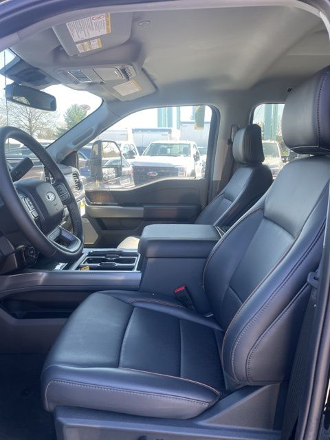 2025 Ford F-550 Super Duty 