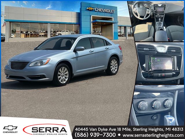 2012 Chrysler 200 Touring Sedan FWD