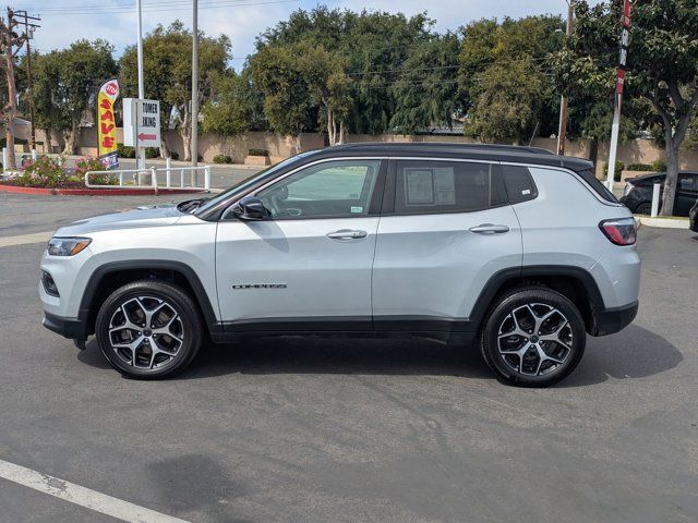 2025 Jeep Compass Limited - Photo 12