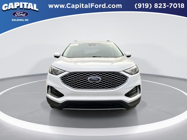 Used 2023 White Ford SEL image 3