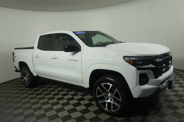 Used 2023 White Chevrolet Z71 image 2