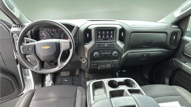 Used 2024 White Chevrolet Custom image 18