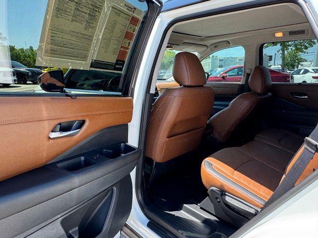 Used 2024 Nissan Pathfinder SUV