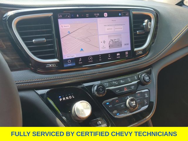 Used 2022 Chrysler Pacifica Van