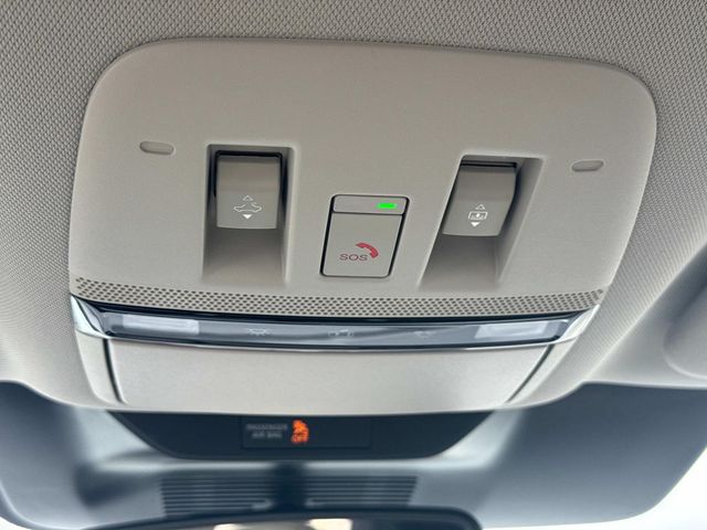 New 2026 White Nissan SL image 21