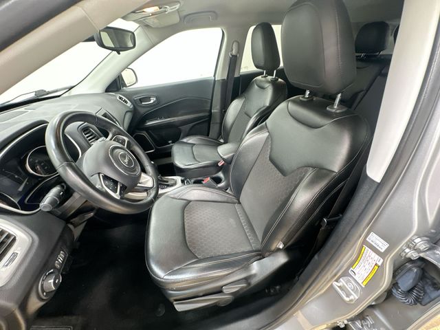 Used 2021 Silver Jeep Latitude image 14