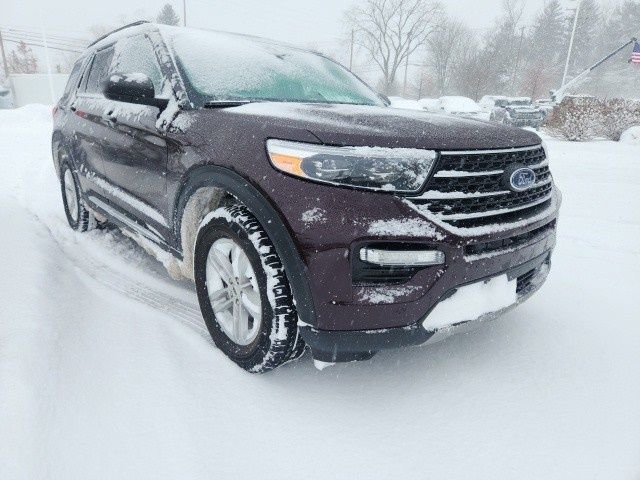 Jewel Red Metallic Tinted Clearcoat 2023 Ford Explorer XLT AWD SUV / Crossover All-Wheel Drive Automatic
