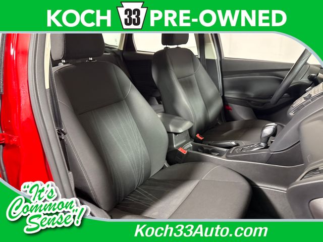 Race Red 2016 Ford Focus Hatchback Front-Wheel Drive Automatic