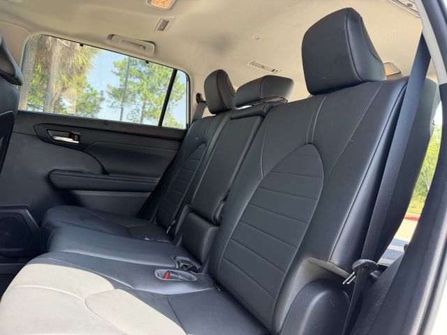 2021 Toyota Highlander XLE White at Don McGill Toyota