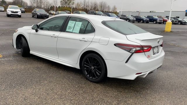 2022 Toyota Camry SE 6