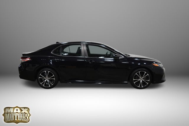 Used 2020 Toyota Camry SE with VIN 4T1G11BK0LU005921 for sale in Kansas City