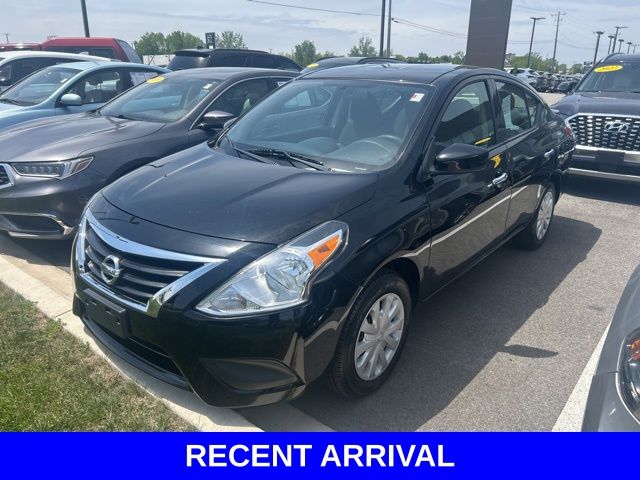2017 Nissan Versa 1.6 SV photo