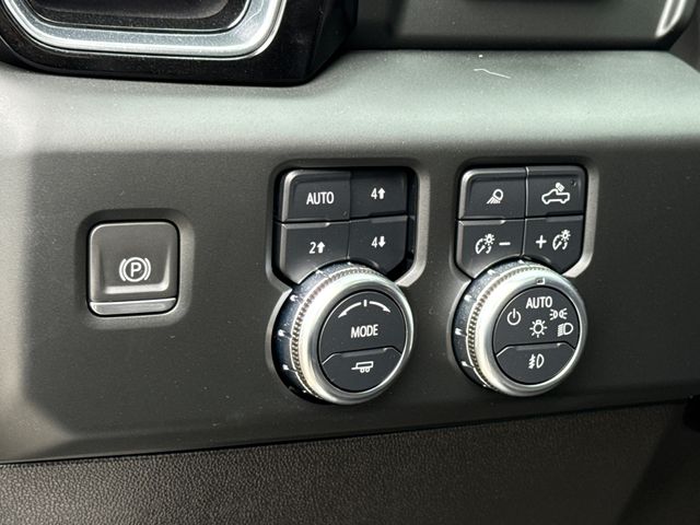 Used 2024 Silver GMC Denali image 24