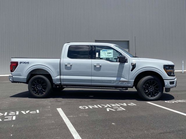 2024 Ford F-150 XLT 2