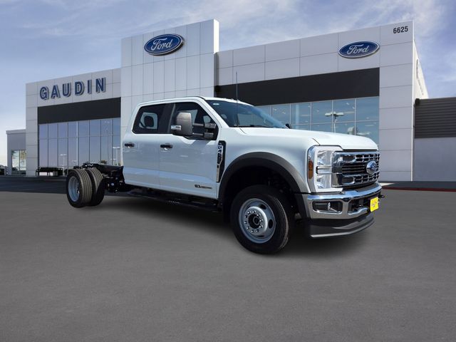 2025 Ford Super Duty F-450 Chassis Crew Cab (DRW)