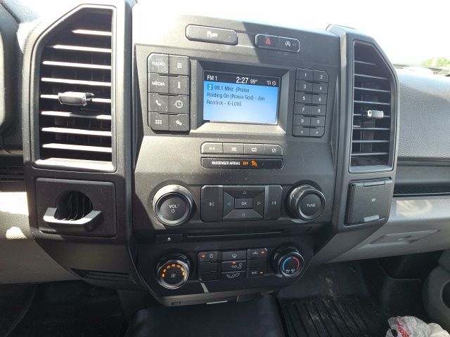 Used 2018 White Ford XL image 17