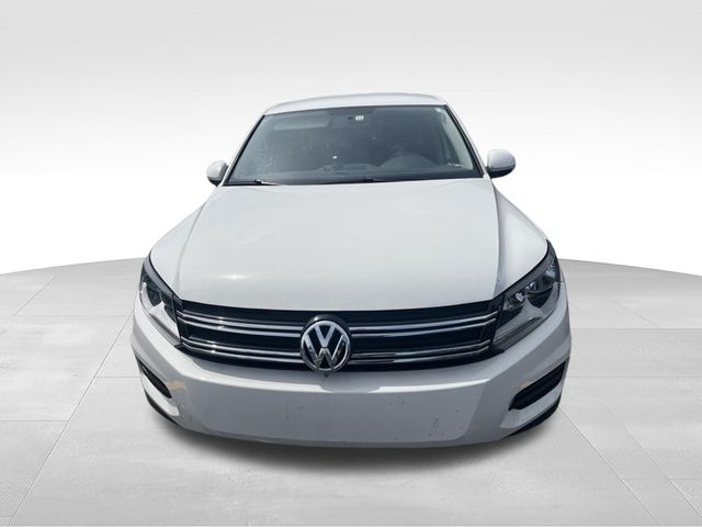 White 2013 Volkswagen Tiguan SUV / Crossover All-Wheel Drive 6-Speed Automatic