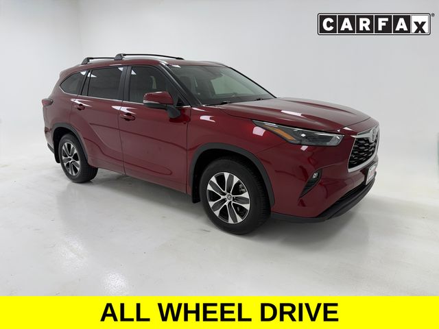 Pearl 2026 Toyota Highlander SUV / Crossover All-Wheel Drive 8-Speed Automatic