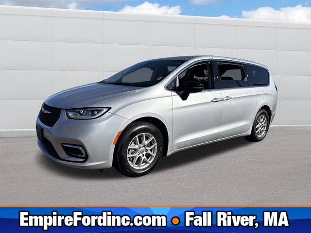 Silver Mist Clearcoat 2024 Chrysler Pacifica Touring L FWD Minivan Front-Wheel Drive 9-Speed Automatic