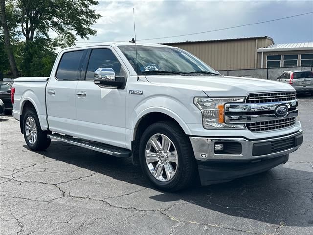 Oxford White 2019 Ford F-150 Lariat SuperCrew RWD Pickup Truck 4X2 Automatic
