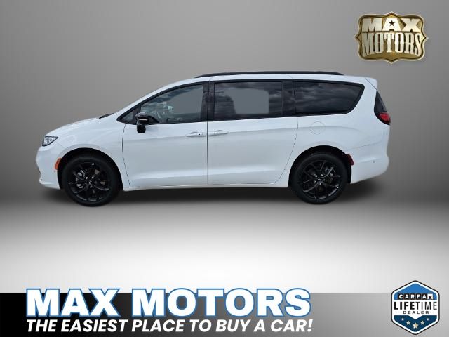 2024 Chrysler Pacifica Limited 4