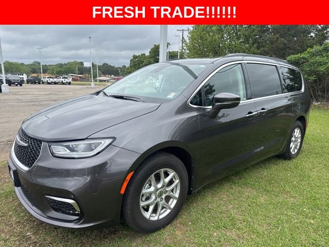 Gray (Granite Crystal Metallic Clearcoat) 2022 Chrysler Pacifica Touring L FWD Minivan Front-Wheel Drive 9-Speed Automatic