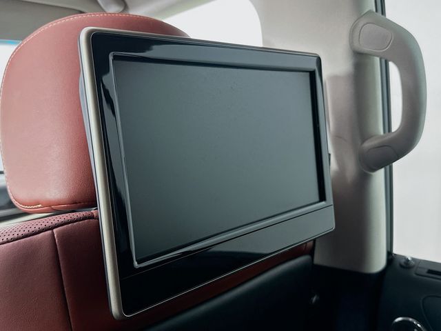 2016 Lexus LX 570 27