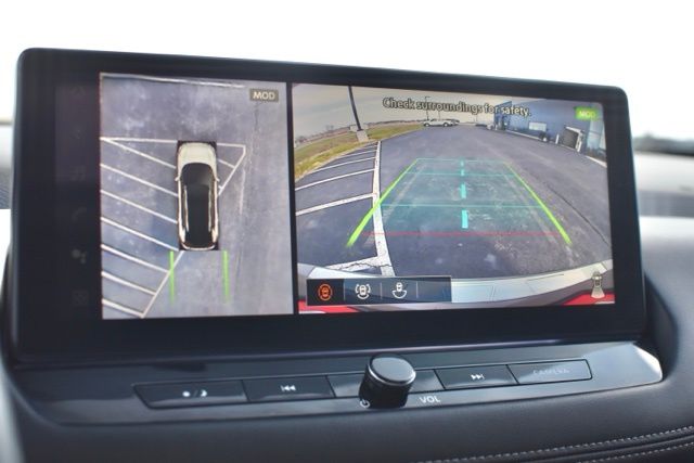 Used 2025 Nissan Rogue SL 4D Sport Utility