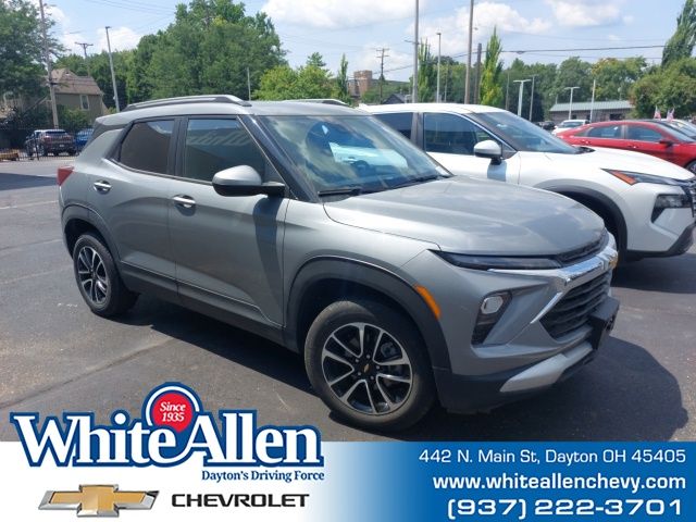 Sterling Gray Metallic 2025 Chevrolet Trailblazer SUV / Crossover Four-Wheel Drive 9-Speed Automatic